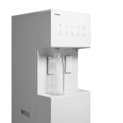 유리병과 함께 본 CHP-5722L 정수기 측면
